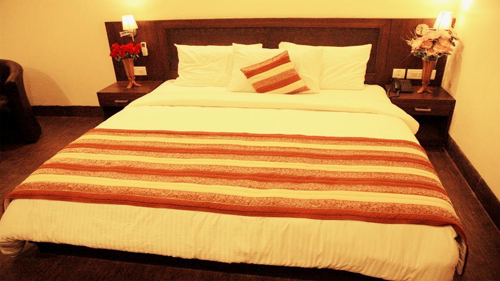 Airport Hotel Daya Capitol นิวเดลี ภายนอก รูปภาพ