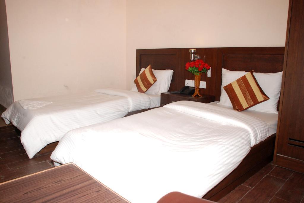Airport Hotel Daya Capitol นิวเดลี ภายนอก รูปภาพ