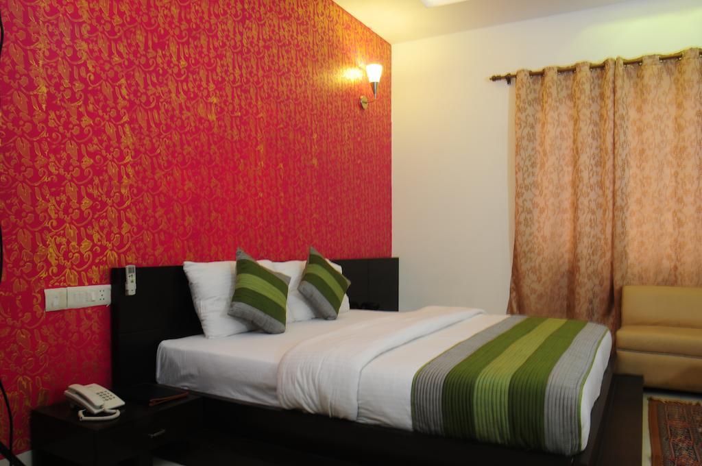 Airport Hotel Daya Capitol นิวเดลี ภายนอก รูปภาพ