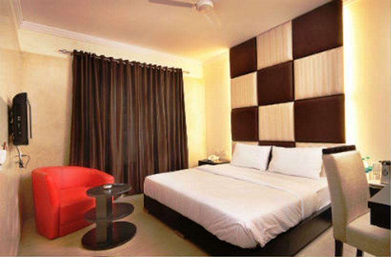 Airport Hotel Daya Capitol นิวเดลี ภายนอก รูปภาพ