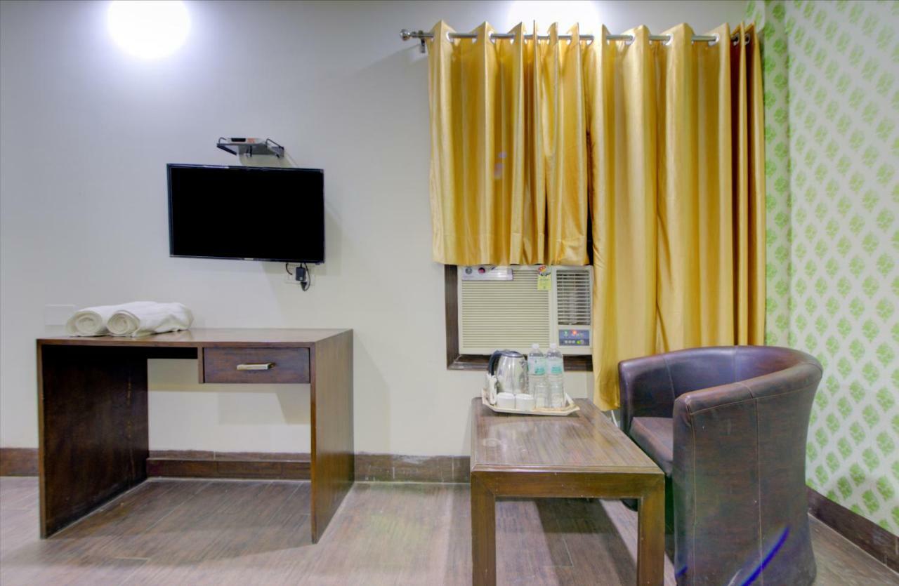 Airport Hotel Daya Capitol นิวเดลี ภายนอก รูปภาพ