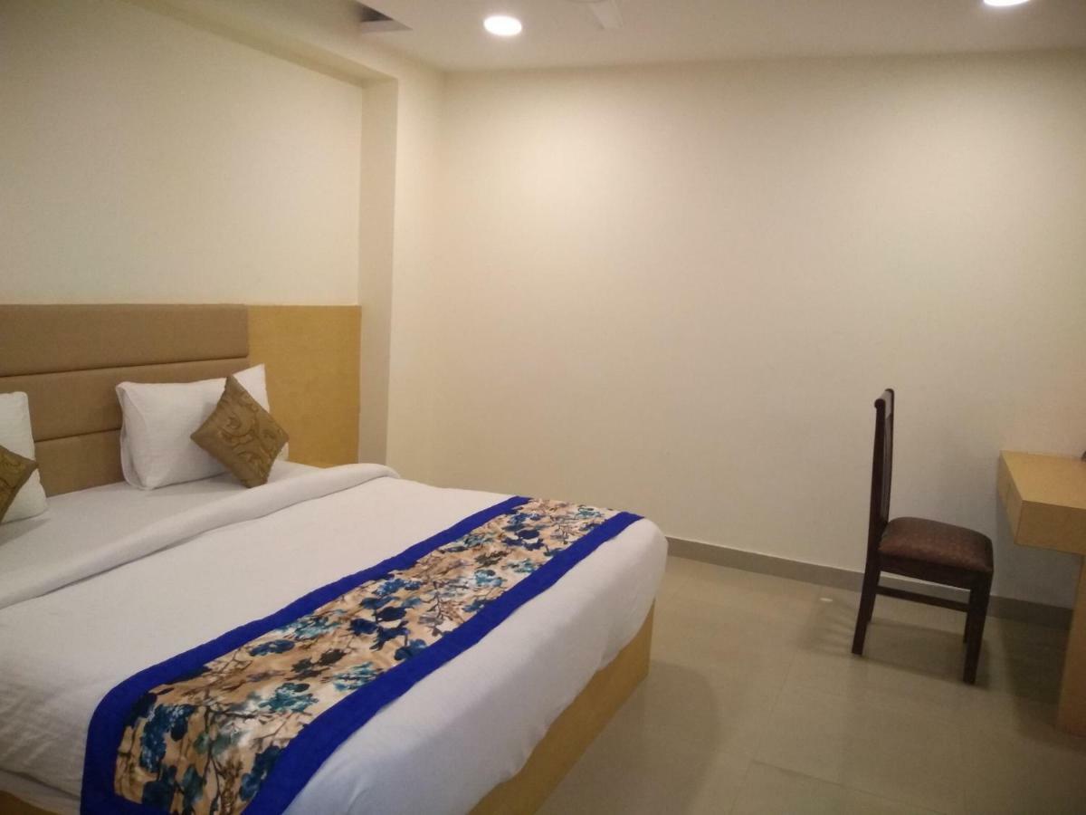 Airport Hotel Daya Capitol นิวเดลี ภายนอก รูปภาพ