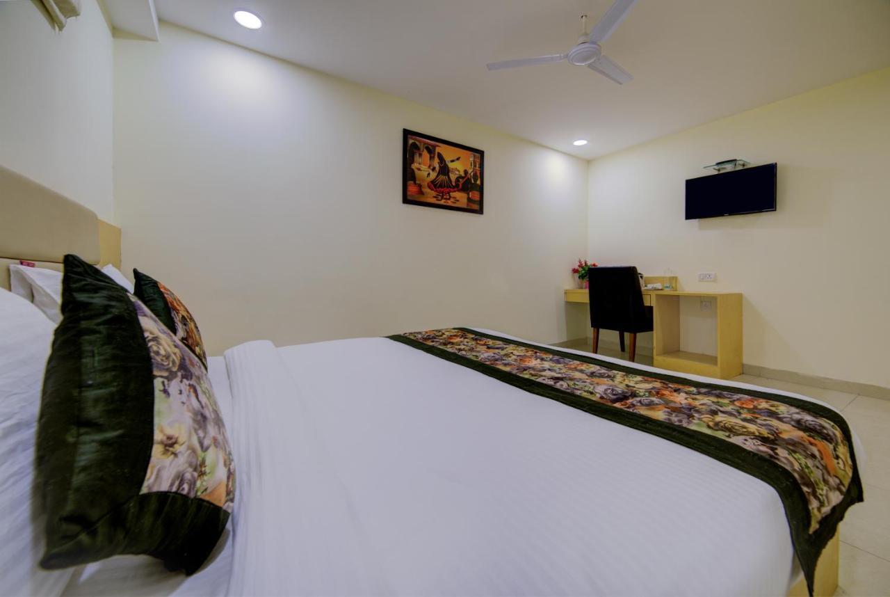 Airport Hotel Daya Capitol นิวเดลี ภายนอก รูปภาพ