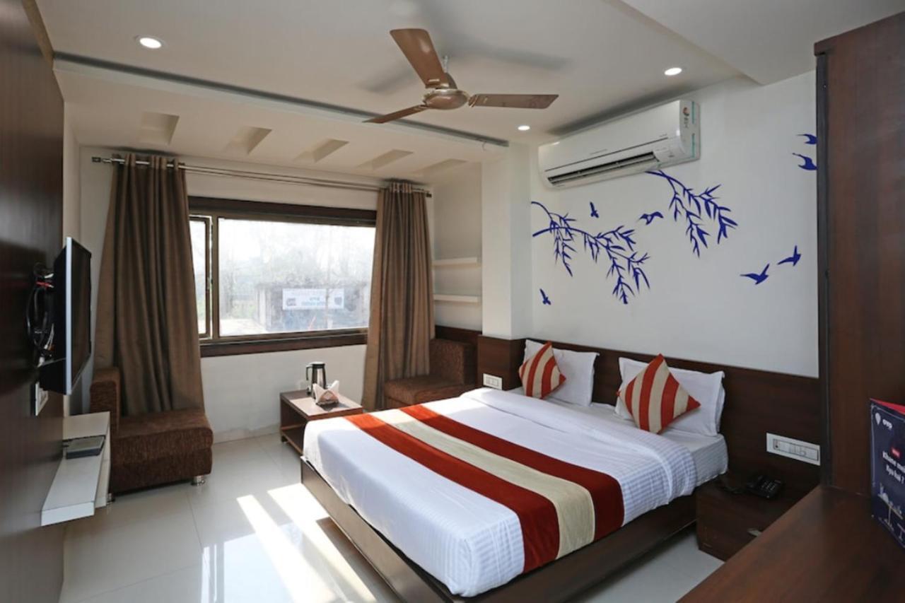 Airport Hotel Daya Capitol นิวเดลี ภายนอก รูปภาพ